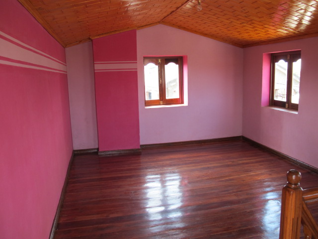 MAISON A LOUER ANTSIRABE - ANTSIRABE, MADAGASCAR