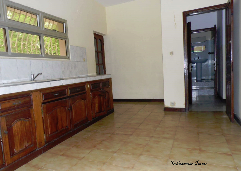 Belle Villa de type F9 à Ambohijafy Toamasina - Toamasina, Madagascar