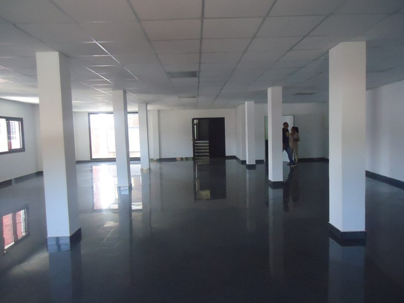 Andraharo: Open space à louer - Antananarivo, Madagascar