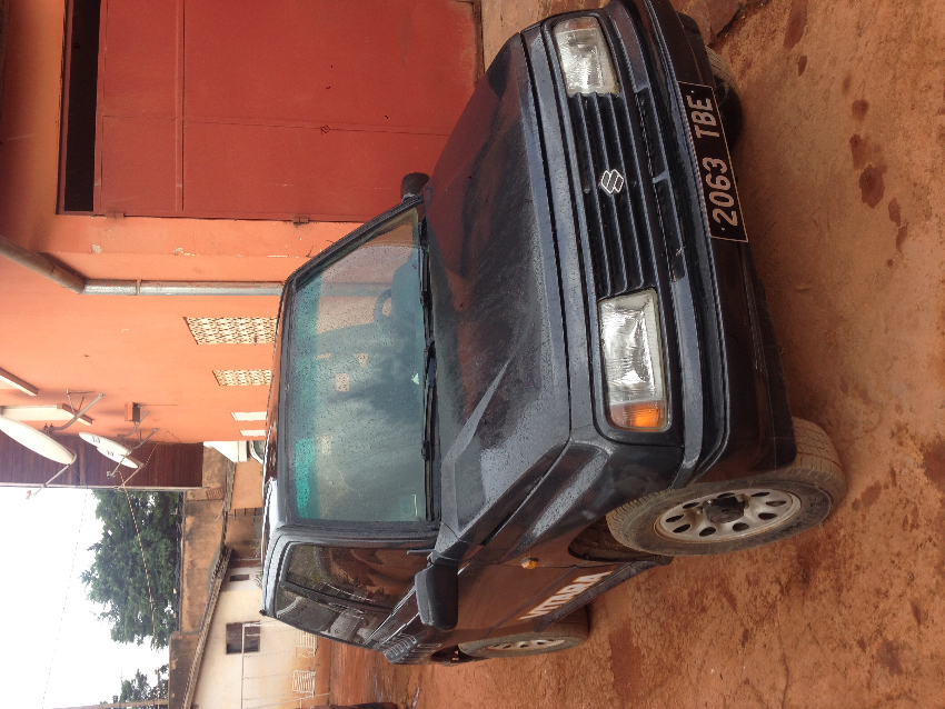 A vendre Suzuki Vitara 4x4 Miniature 1
