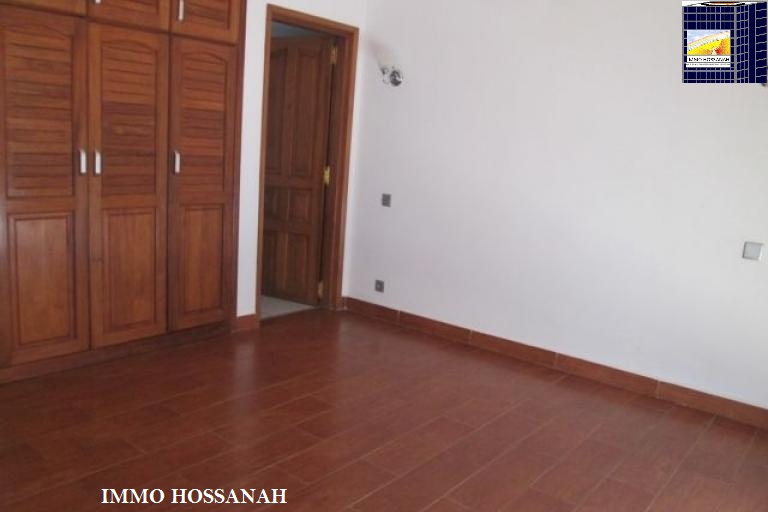 APPARTEMENT T3 DE HAUT STANDING CONFORT A LOUER A AMPANDRANA Réf: LA 70259 - Antananarivo, Madagascar