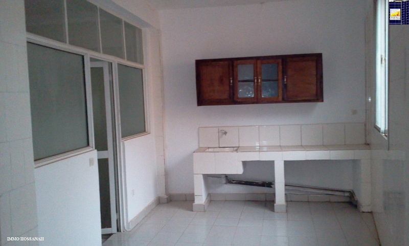 STUDIO  CONFORT A LOUER A AMBATOBE  Réf: LS 9122 Miniature 1
