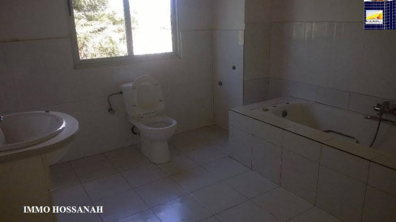 APPARTEMENT T3 A LOUER A TSIMBAZAZA Réf: LA 70198 Miniature 3