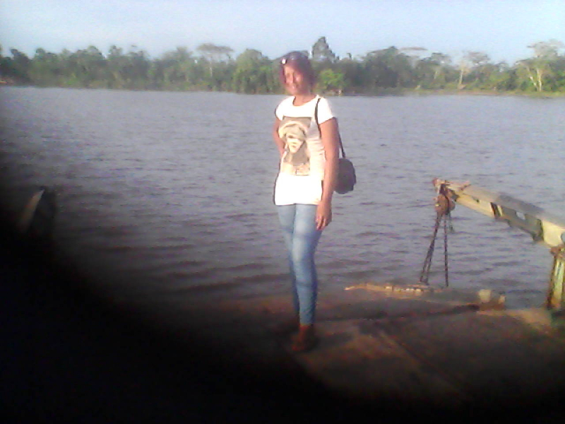 Femme 31 ans, 1m79, 80Kg cherche homme serieux Miniature 1