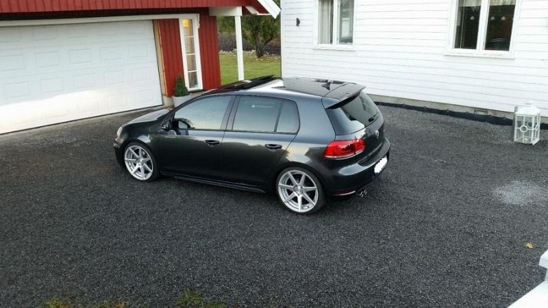 belle voiture Volkswagen Golf6 2.0 TD Miniature 1
