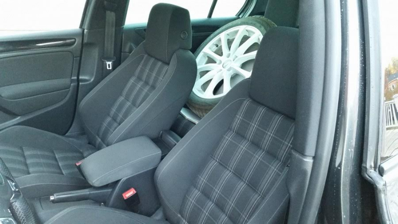 belle voiture Volkswagen Golf6 2.0 TD Miniature 2