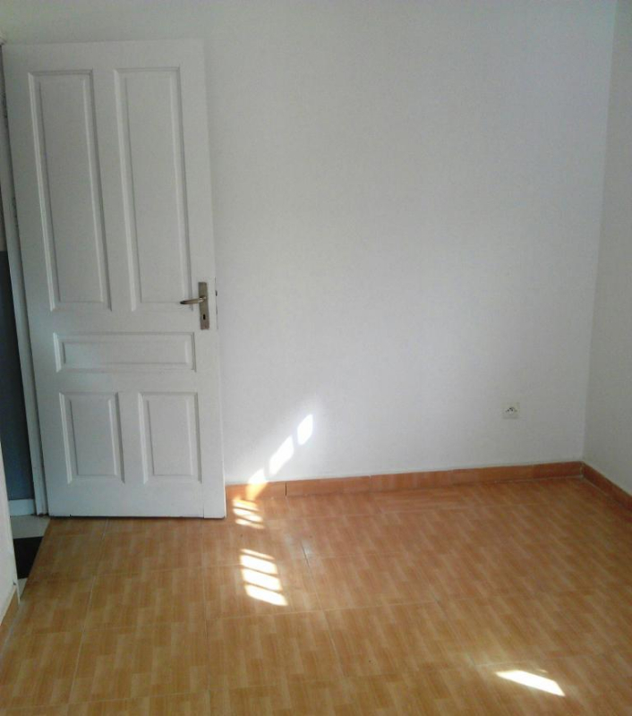 Ivandry: Appartement T4 à louer Miniature 3