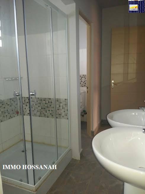APPARTEMENT T2 DE STANDING MEUBLE A LOUER A IVANDRYRéf:LAM30147 Miniature 3