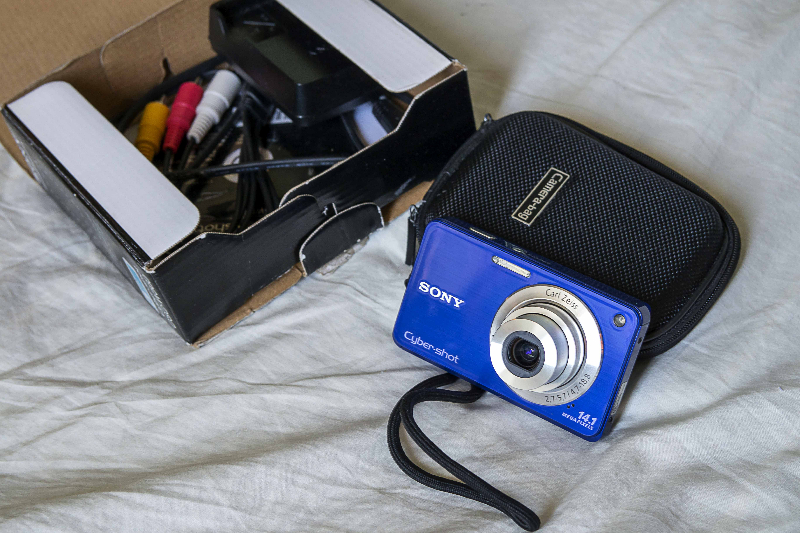 Vends appareil photo compact  Image principale