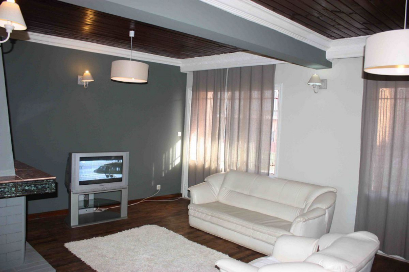 Rasalama: Appartement T4 meublé à louer  - Antananarivo, Madagascar