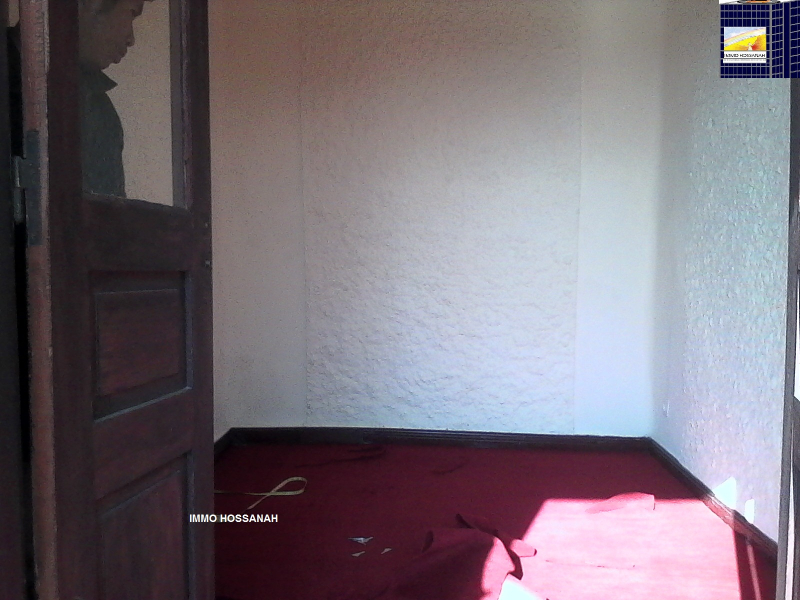 APPARTEMENT  T3 A  LOUER A MAHAMASINA Réf:LA 40423 Miniature 3