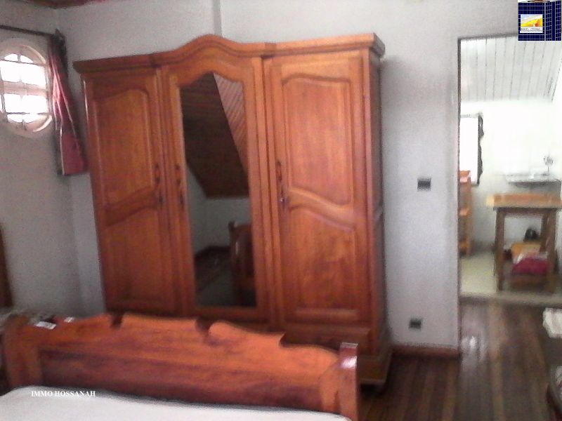 APPARTEMENT T2 CONFORT MEUBLE A LOUER A ANTSAKAVIRO  Réf:LAM30976 Miniature 2