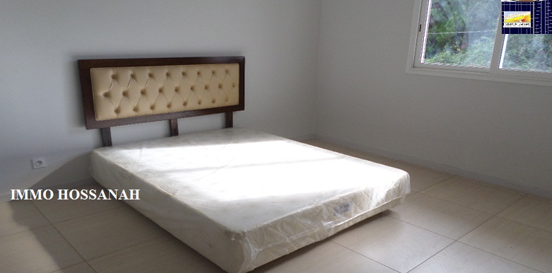 APPARTEMENT NEUF T4 DE HAUT STANDING SEMI MEUBLE A LOUER A IVANDRY Réf:LAM30103589 Miniature 3