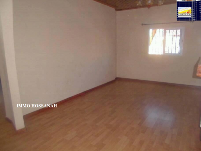 APPARTEMENT  T3  A LOUER A AMBARANJANA Réf:LA301240 Miniature 1