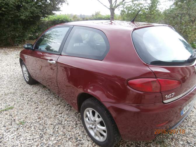 Alfa romeo 147 phase 2 jtd 1.9 7CV Miniature 2