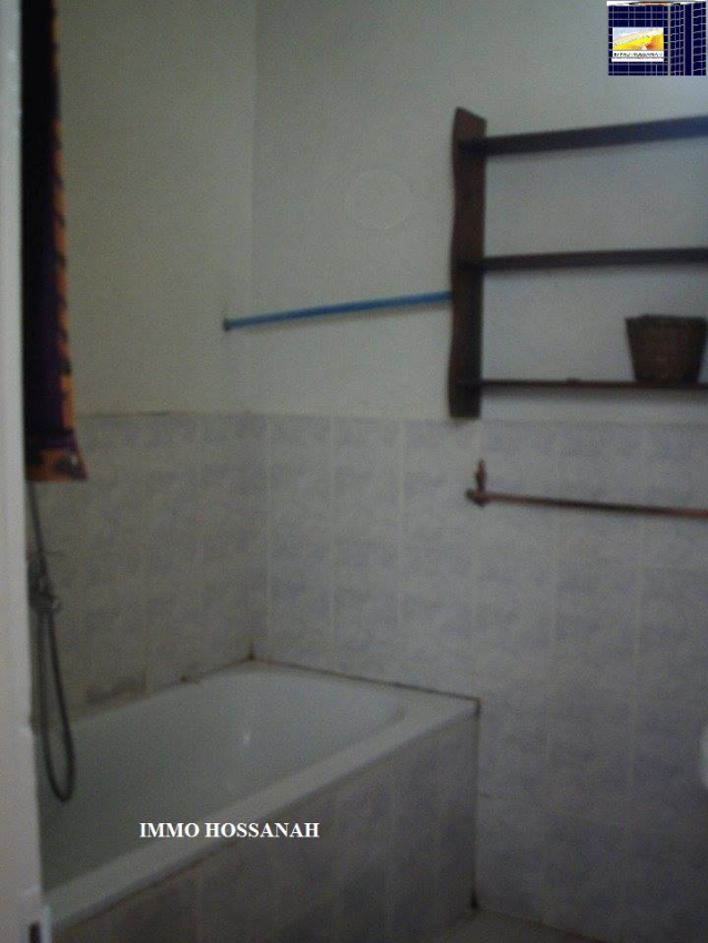 APPARTEMENT  T3 CONFORT  MEUBLE A LOUER AU CENTRE VILLE  AMBARANJANA Réf:LSM301239 Miniature 2