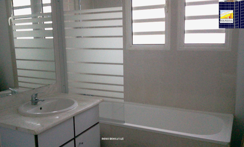 EN EXCLUSIVITÉ  APPARTEMENT T4 DE STANDING MEUBLE A LOUER A AMBATOBE Réf:LAM30107 Miniature 3