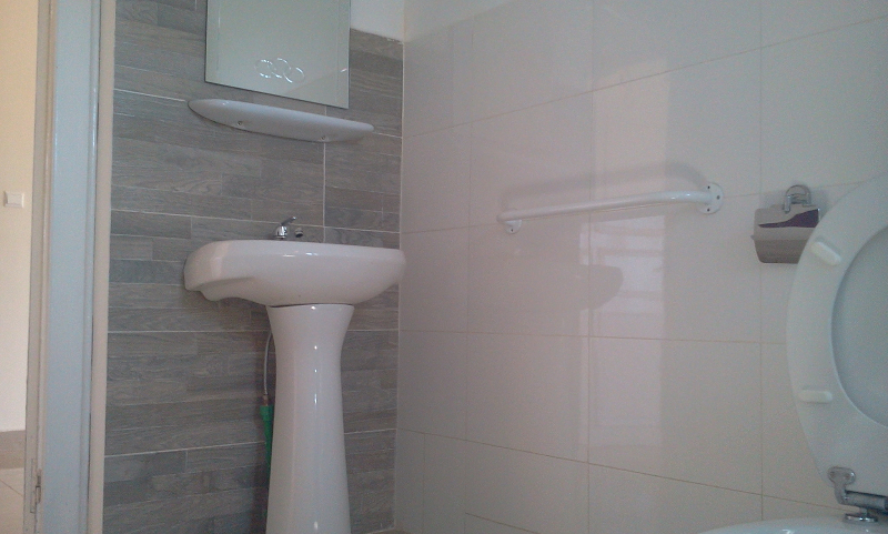 APPARTEMENT T4 CONFORT  A LOUER A ANALAMAHINTSY Réf:LAM301078 Miniature 2