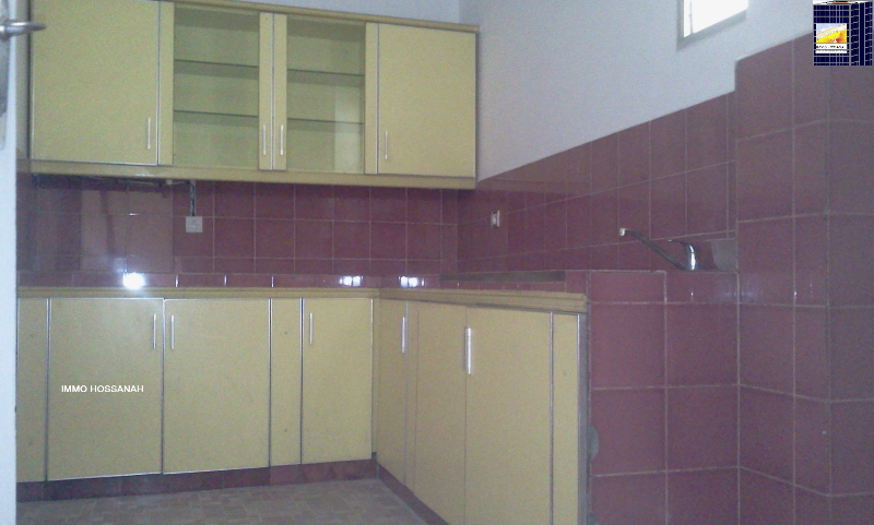 APPARTEMENT T4 CONFORT  A LOUER A ANALAMAHINTSY Réf:LAM301078 Miniature 2