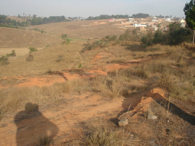TERRAIN A VENDRE A IVATO AMBOHIPANASINA ref#1143 Miniature 1