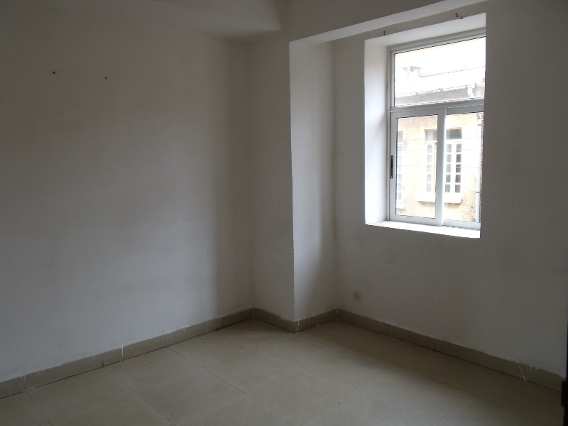 APPARTEMENT 3PIECES A LOUER A ANALAKELY ref#50363 Miniature 2