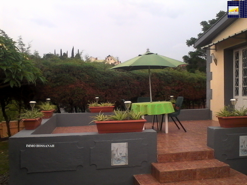 VILLA MEUBLE F4 DE STANDING MEUBLE A LOUER A AMBOHIBAO Réf:LVM 3010229 Miniature 3