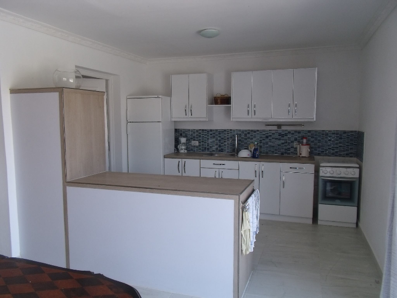 VILLA BASSE NEUVE A VENDRE A AMBOHIBAO ref#3181 Miniature 3