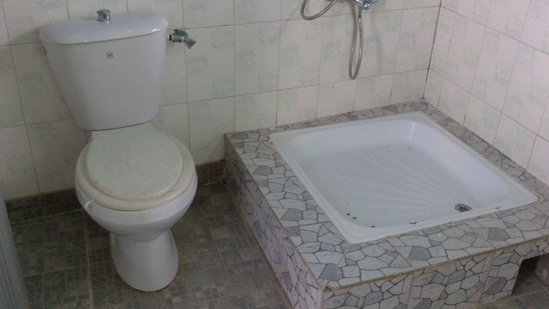 APPARTEMENT DUPLEX 4 PIECES A LOUER A ANOSISOA AMBOHIMANARINA ref#50378 Miniature 3