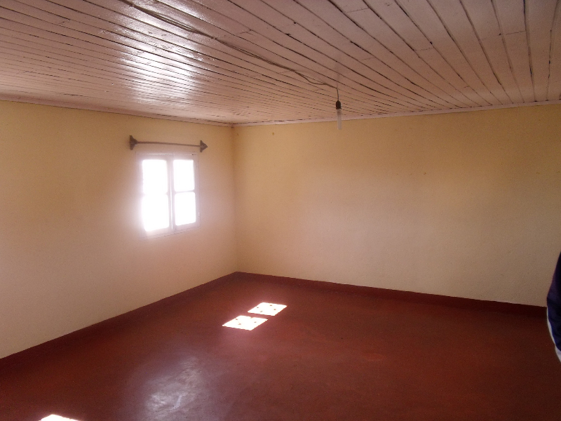 APPARTEMENT 3 PIECES EN BDR A LOUER A AMBOLIKADRINA ref#50325 Miniature 1