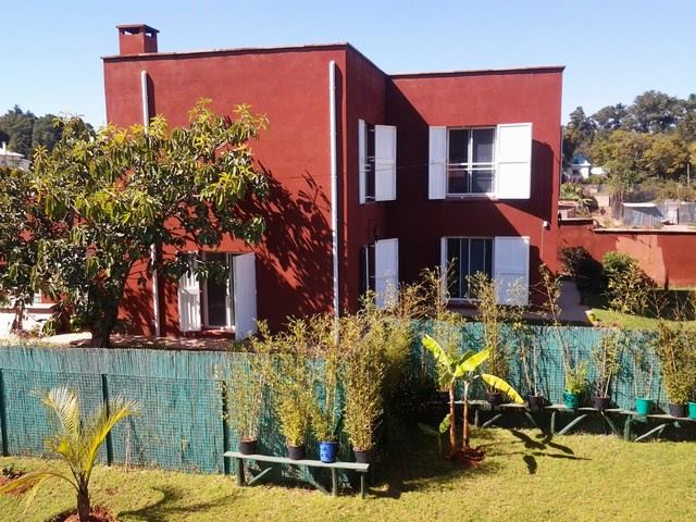 Ivandry: Villa à étage à louer  - Antananarivo, Madagascar