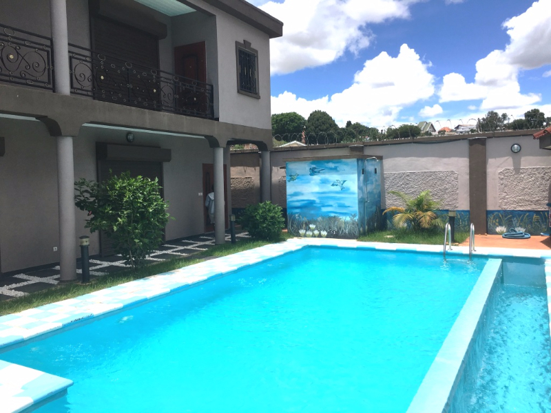 Ivandry: Villa F6 avec piscine à louer - Antananarivo, Madagascar