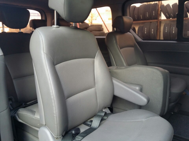 Vend HYUNDAI GRAND STAREX Miniature 3