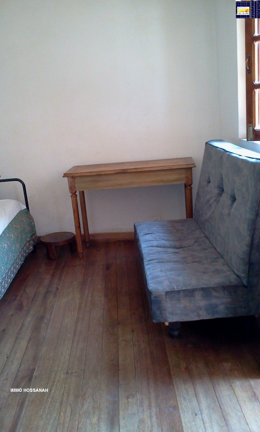 STUDIO CONFORT MEUBLE A LOUER A ANALAKELY Réf:LAM307101 Miniature 2