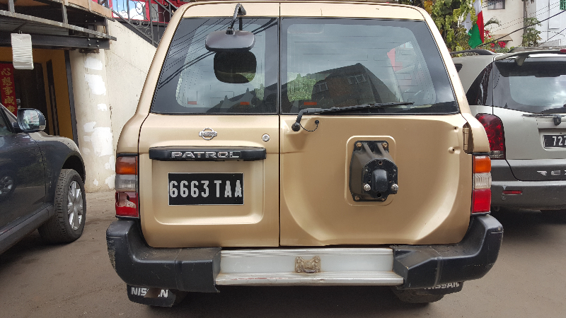 Patrol Nissan Y61 Miniature 1