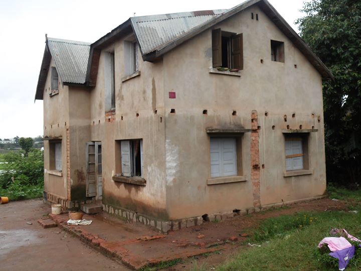 maison sur un terrain de 1000m2 talatamaty - tananarivo, madagascar