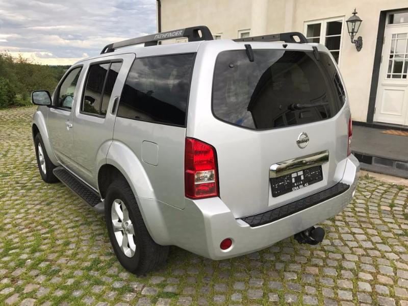4X4 Nissan Pathfinder à 20 Millions Ar Miniature 1