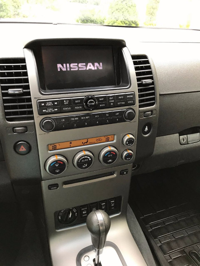 4X4 Nissan Pathfinder à 20 Millions Ar Miniature 2