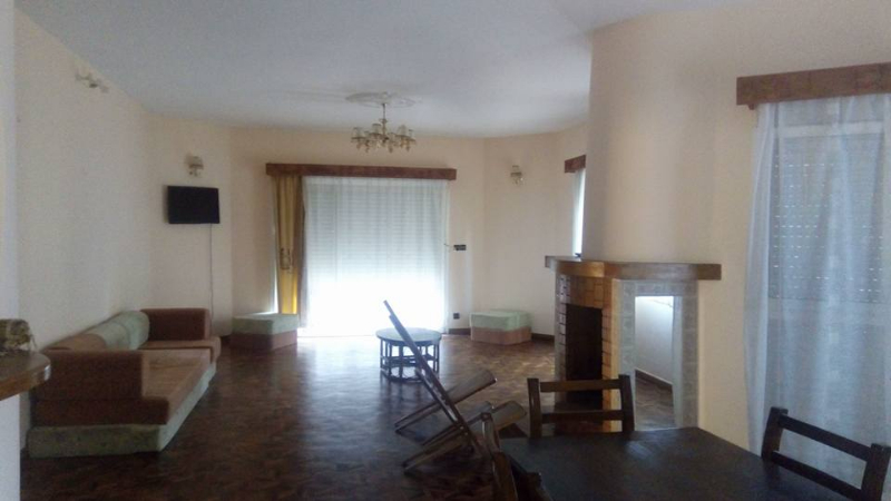 APPARTEMENT DE STANDING T4 MEUBLE ET EQUIPE 750euro/mois Miniature 1