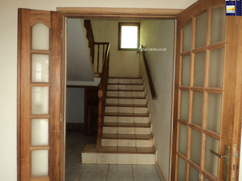 VILLA F4 CONFORT A LOUER A AMBOHIDRATRIMO  RÉF:LV3011009 Miniature 2
