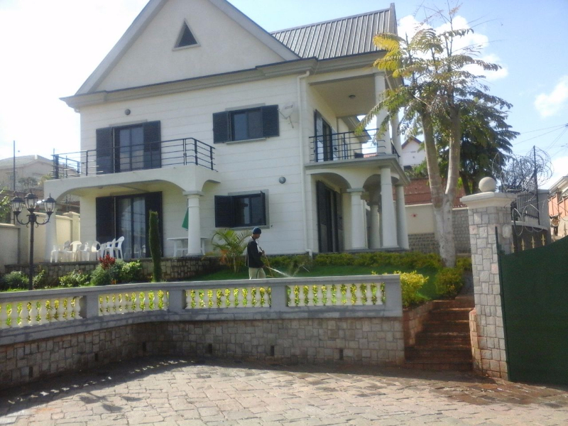 TRES BELLE VILLA A LOUER Miniature 3