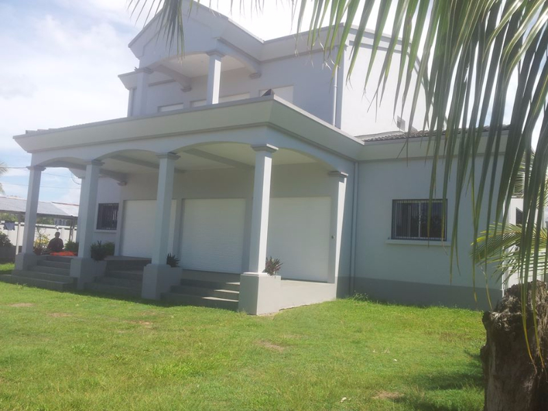 Grande Villa à étage meublée à louer à Tamatave Miniature 2