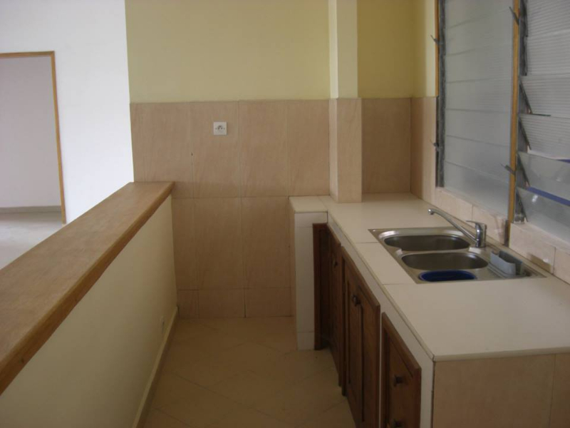 APPARTEMENTS A VENDRE A AMBATOMARO Ref#3185 Miniature 3