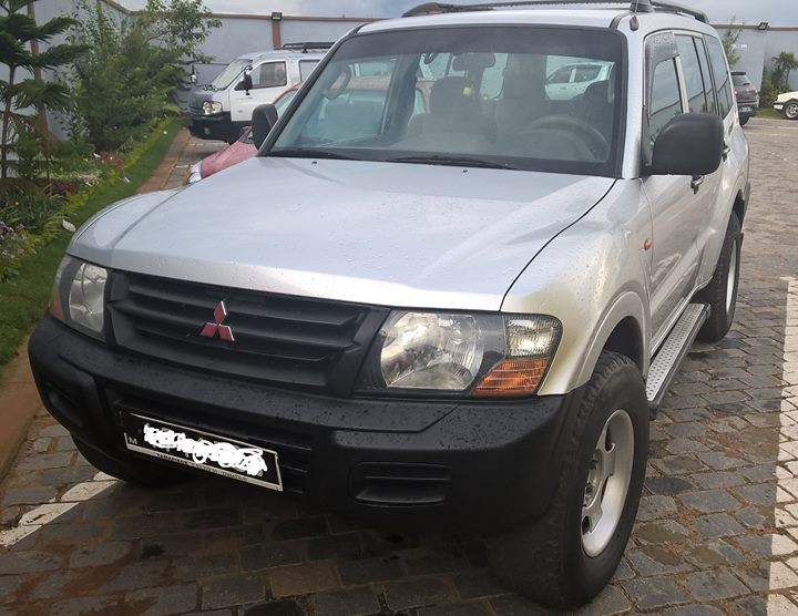 MITSIBUSHI PAJERO GLX - ANTANANARIVO, MADAGASCAR