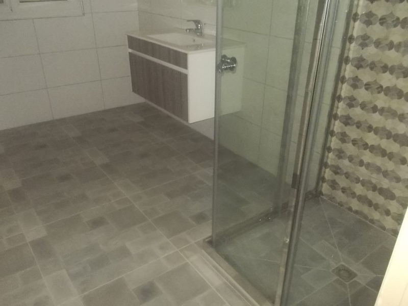 APPARTEMENT DE STANDING A LOUER A AMBATOBE Ref#50537 Miniature 1