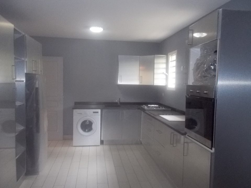 APPARTEMENT DE STANDING A LOUER A AMBATOBE Ref#50537 Miniature 3