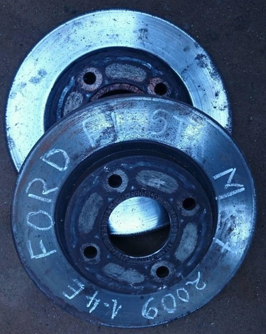  Disques de frein occasion originales (FoMoCo) Ford Fiesta MK7 - Antananarivo, Madagascar