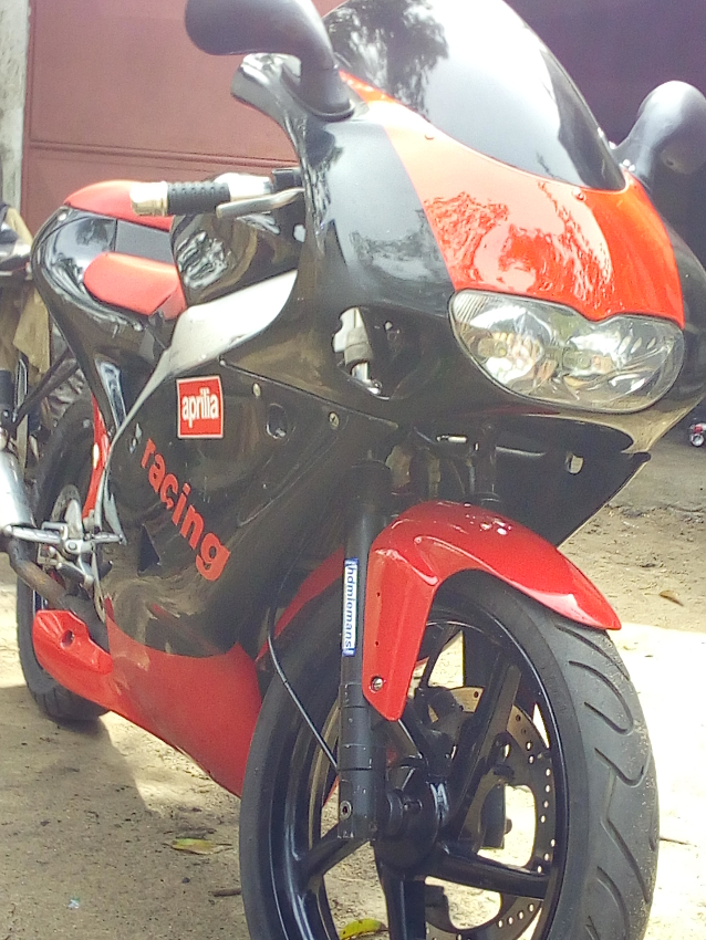 Aprilia RS 50 préparée compétition Miniature 3