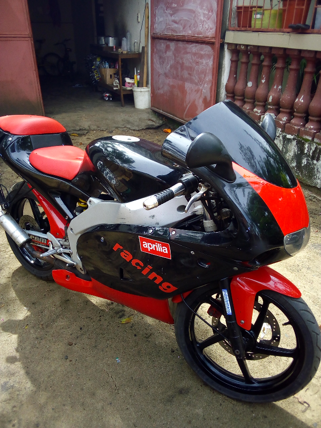 Aprilia RS 50 préparée compétition Miniature 2
