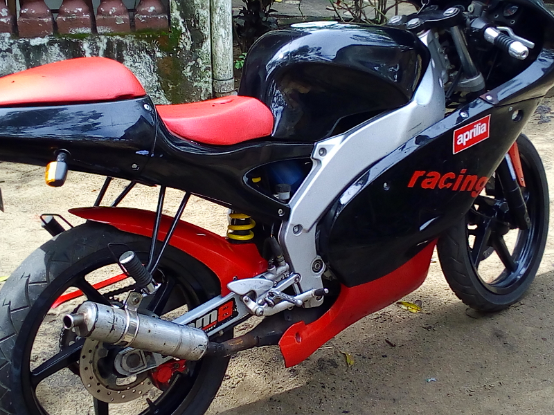 Aprilia RS 50 préparée compétition Miniature 1