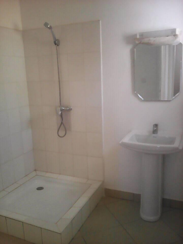 VILLA à VENDRE à AMBATOBE - ANTANANARIVO, MADAGASCAR